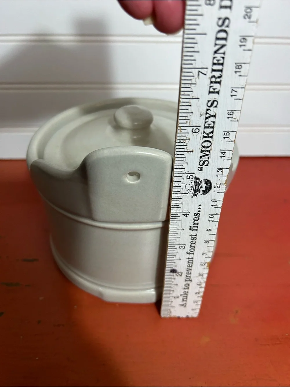 Pfaltzgraff Yorktowne Cream and Blue Wall-Mount Salt Crock Box with Lid